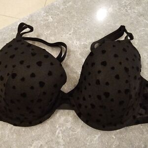 VICTORIA'S SECRET BLACK ON BLACK HEART UNDERWIRE PUSH UP BRA 36C NEW